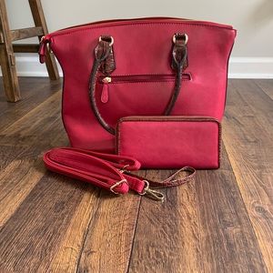 ✨✨ BRAND NEW Red Purse with Matching Wallet✨✨